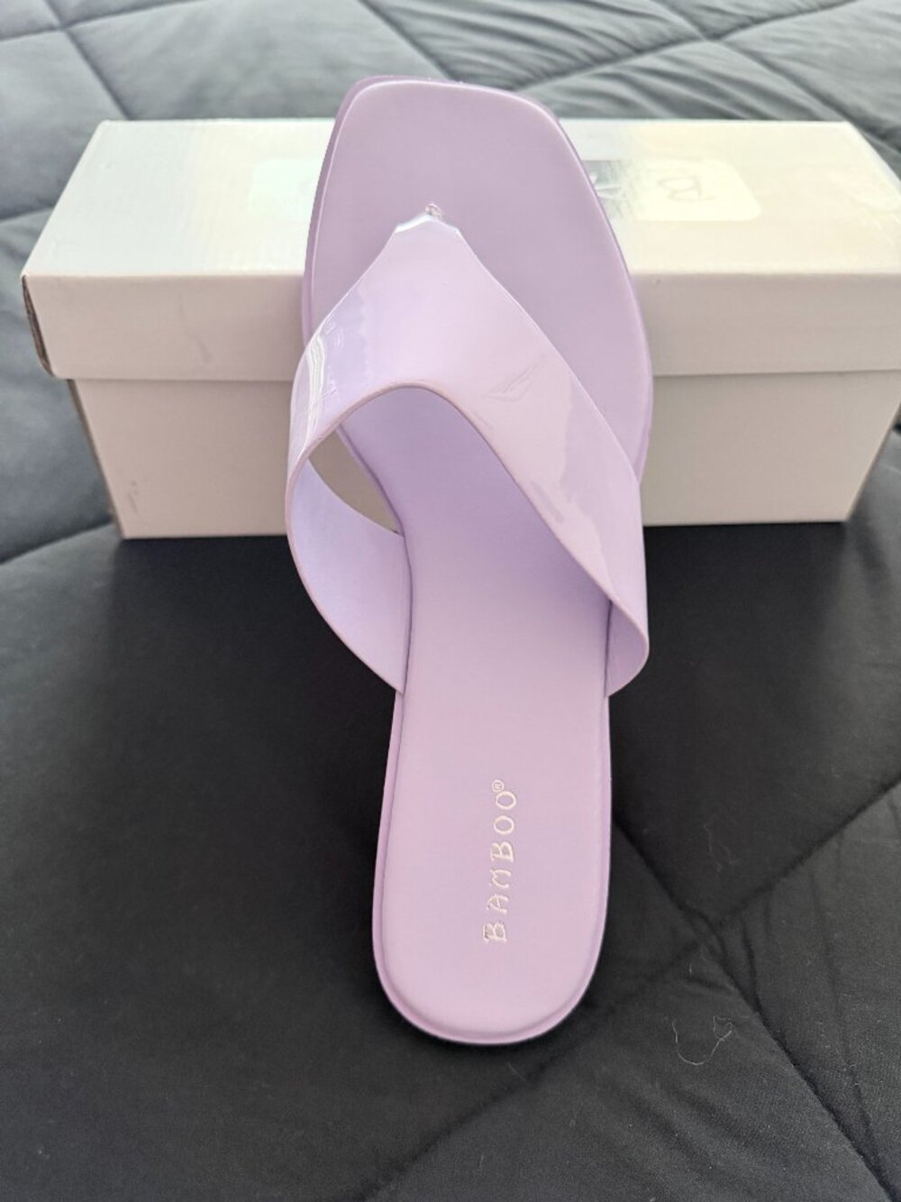 Bamboo Clue-22 Lavender Square Toe Thong Sandals w/ Box - Size 10